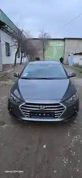 Hyundai Elantra, 2017-3