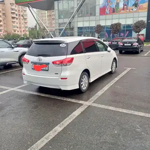 Toyota Wish, 2010