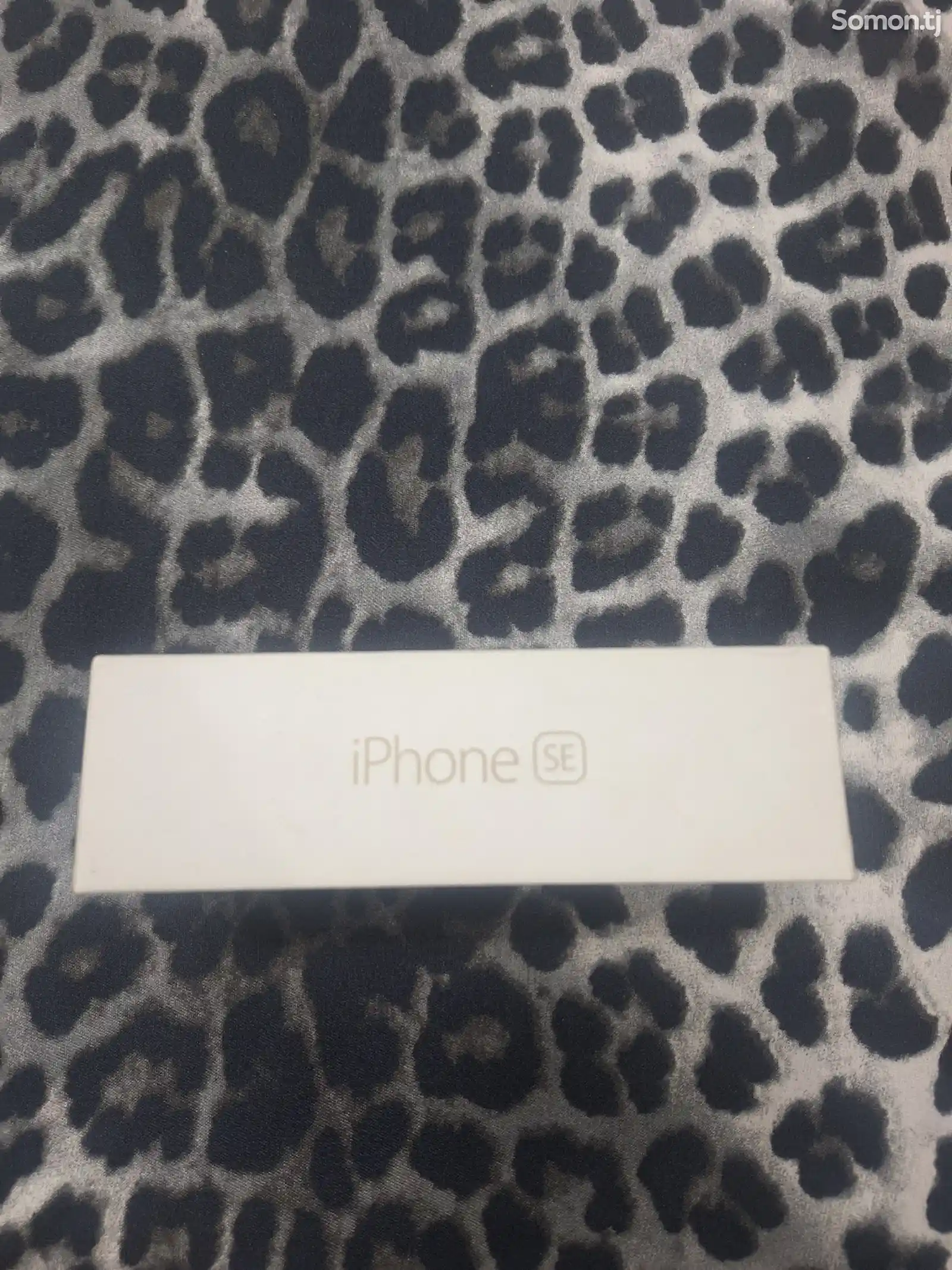 Apple iPhone SE, 16 gb-2