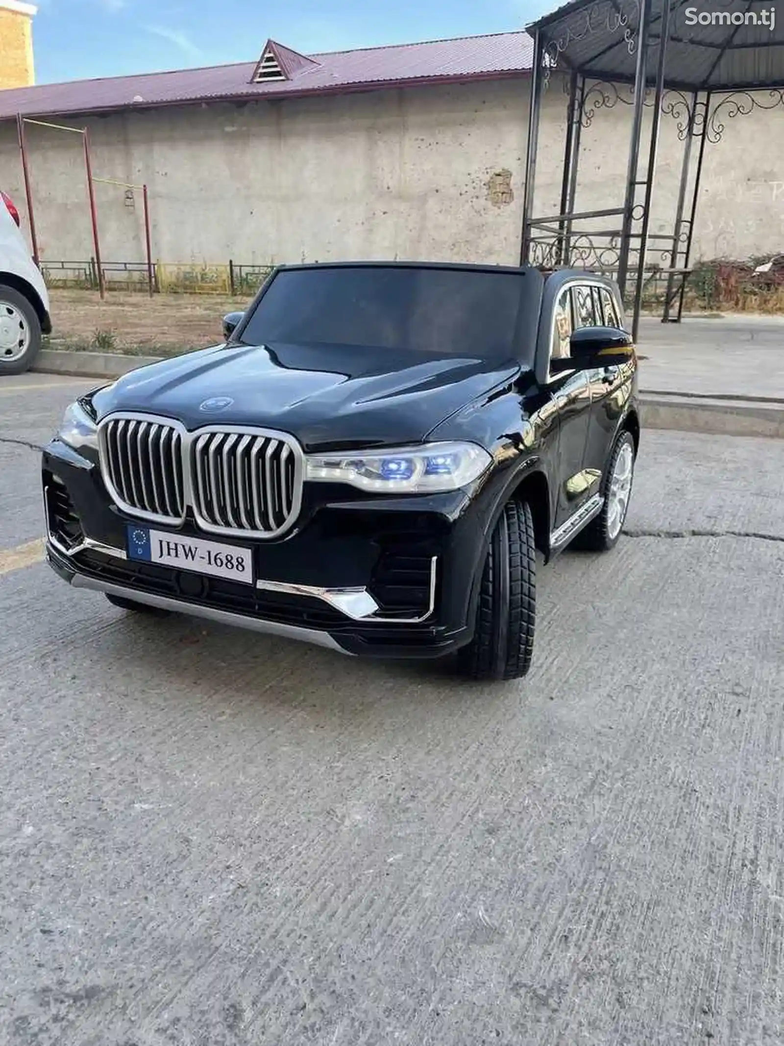 Детский электромобиль BMW X7-1
