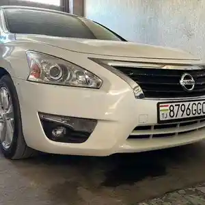 Nissan Altima, 2012