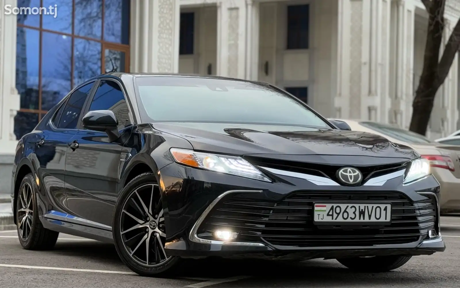 Toyota Camry, 2018-1