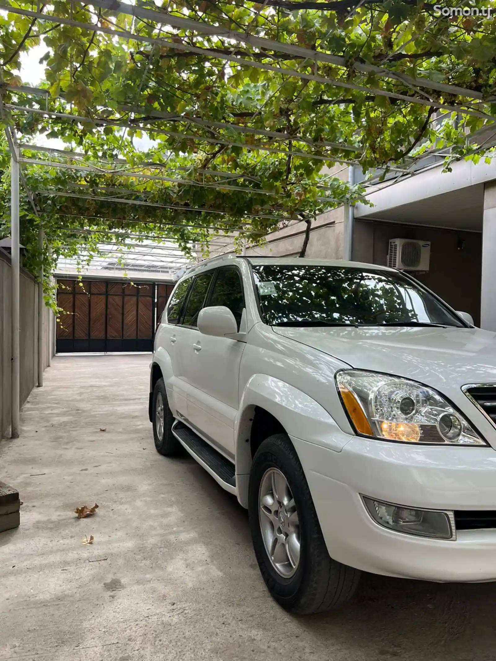 Lexus GX series, 2003-4