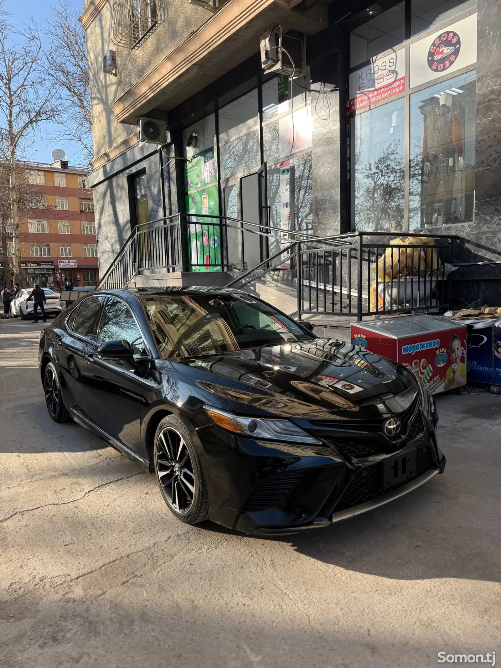 Toyota Camry, 2018-1