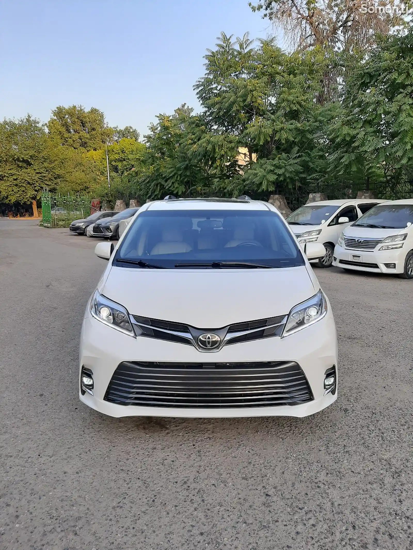 Toyota Sienna, 2015-3