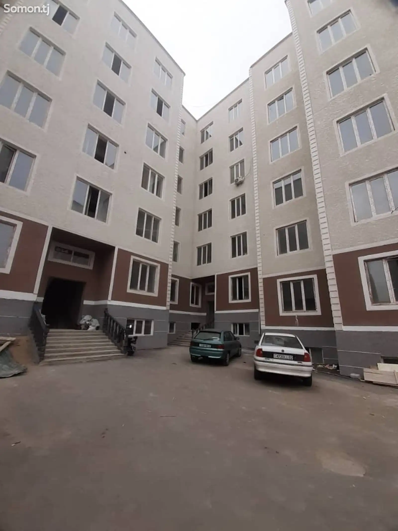 2-комн. квартира, Цокольный этаж, 73 м², 8мкр-1