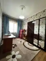 4-комн. квартира, 1 этаж, 100м², Зарафшон-4