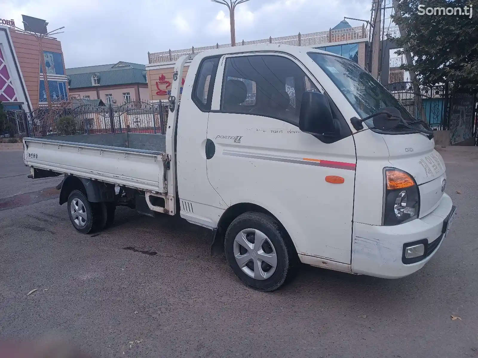 Бортовой автомобиль Hyundai Porter, 2015-1