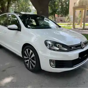 Volkswagen Golf, 2011