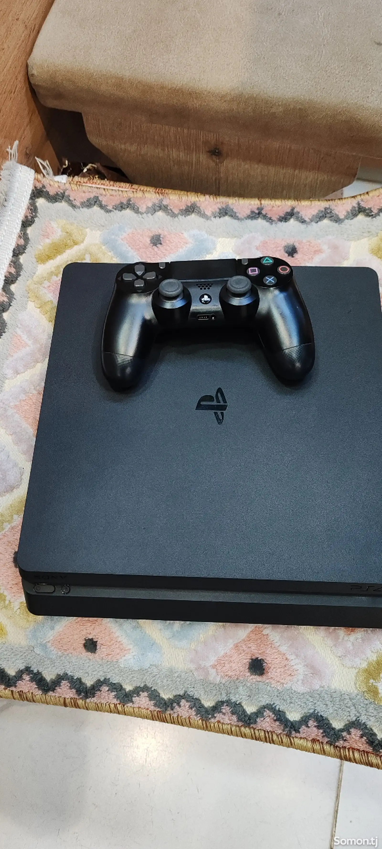 Игровая приставка Sony PlayStation 4 Slim