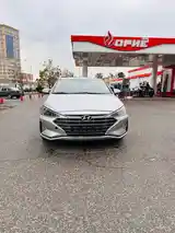 Hyundai Elantra, 2019-2