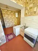 2-комн. квартира, 2 этаж, 60 м², 92мкр-6