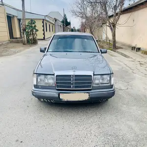 Mercedes-Benz W124, 1993