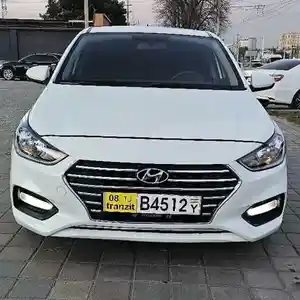 Лобовое стекло Hyundai Solaris