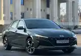 Hyundai Elantra, 2022-3