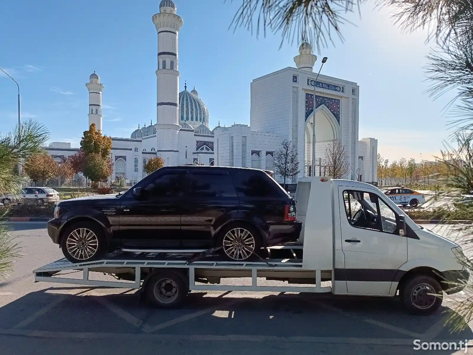 Эвакуатор Mercedes-Benz Sprinter-1