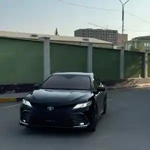 Toyota Camry, 2018