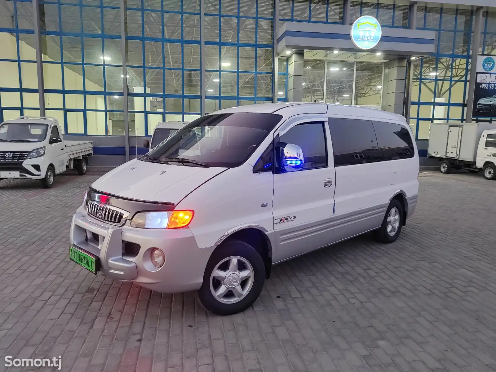 Микроавтобус Hyundai Starex, 2002-1