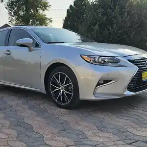 Lexus ES series, 2015