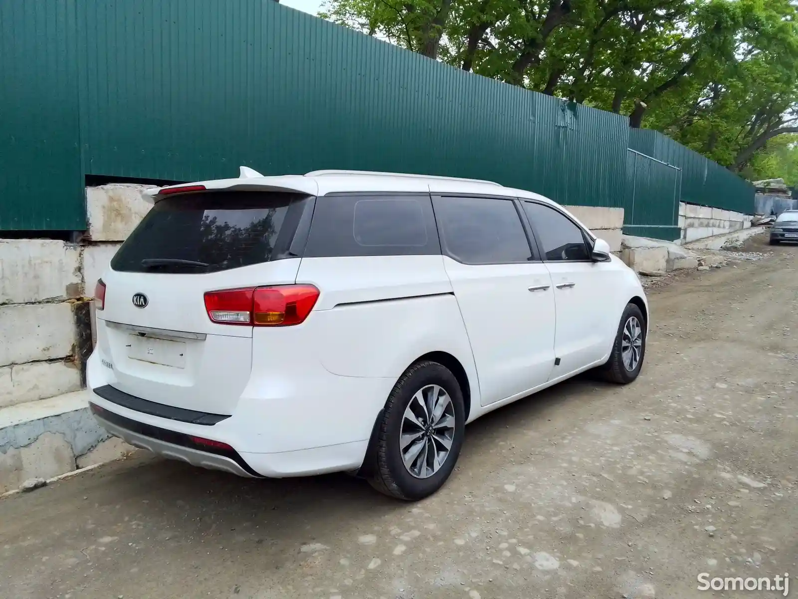 Kia Carnival, 2015-3