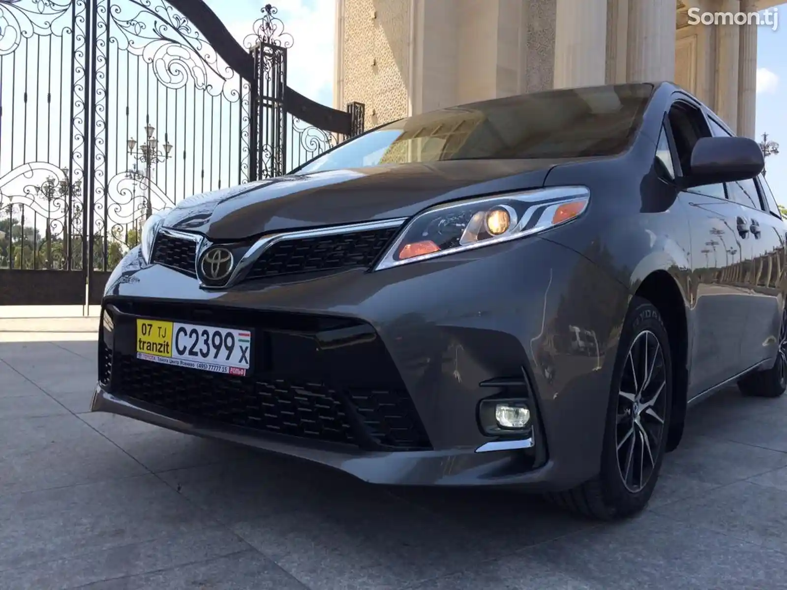 Toyota Sienna, 2015-8