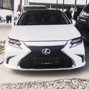 Lexus ES series, 2015