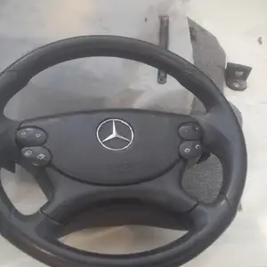 Руль от Mercedes-Benz