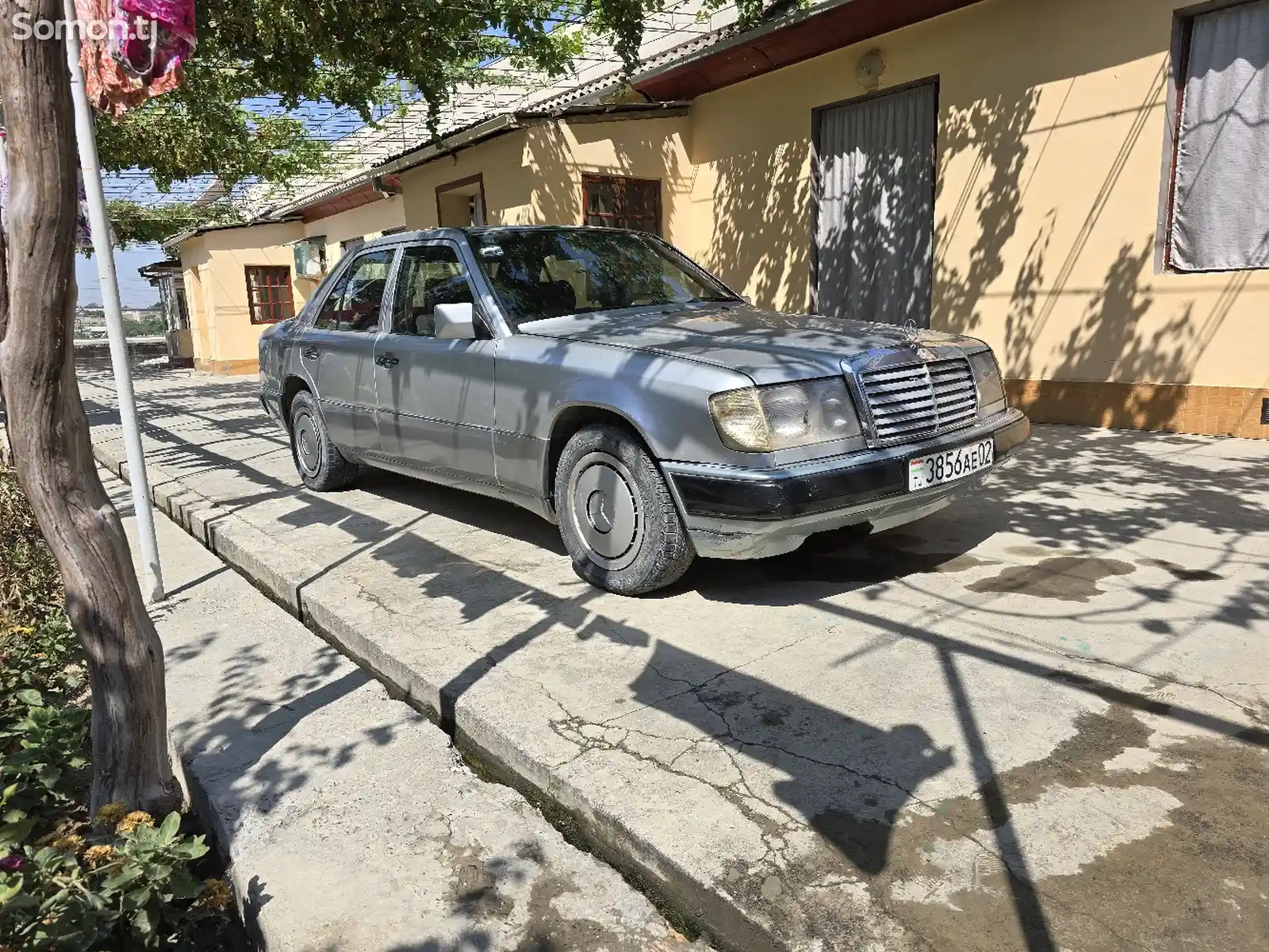 Mercedes-Benz E class, 1991-8