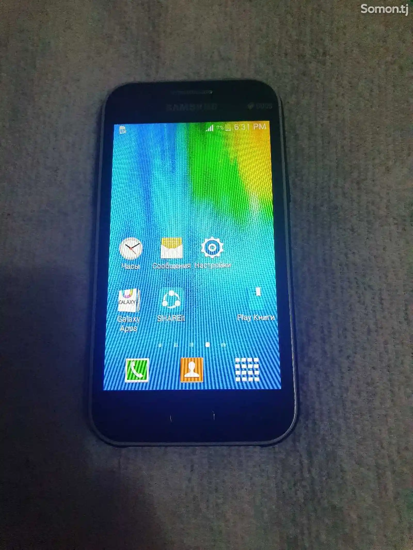 Samsung Galaxy J1 2015-3
