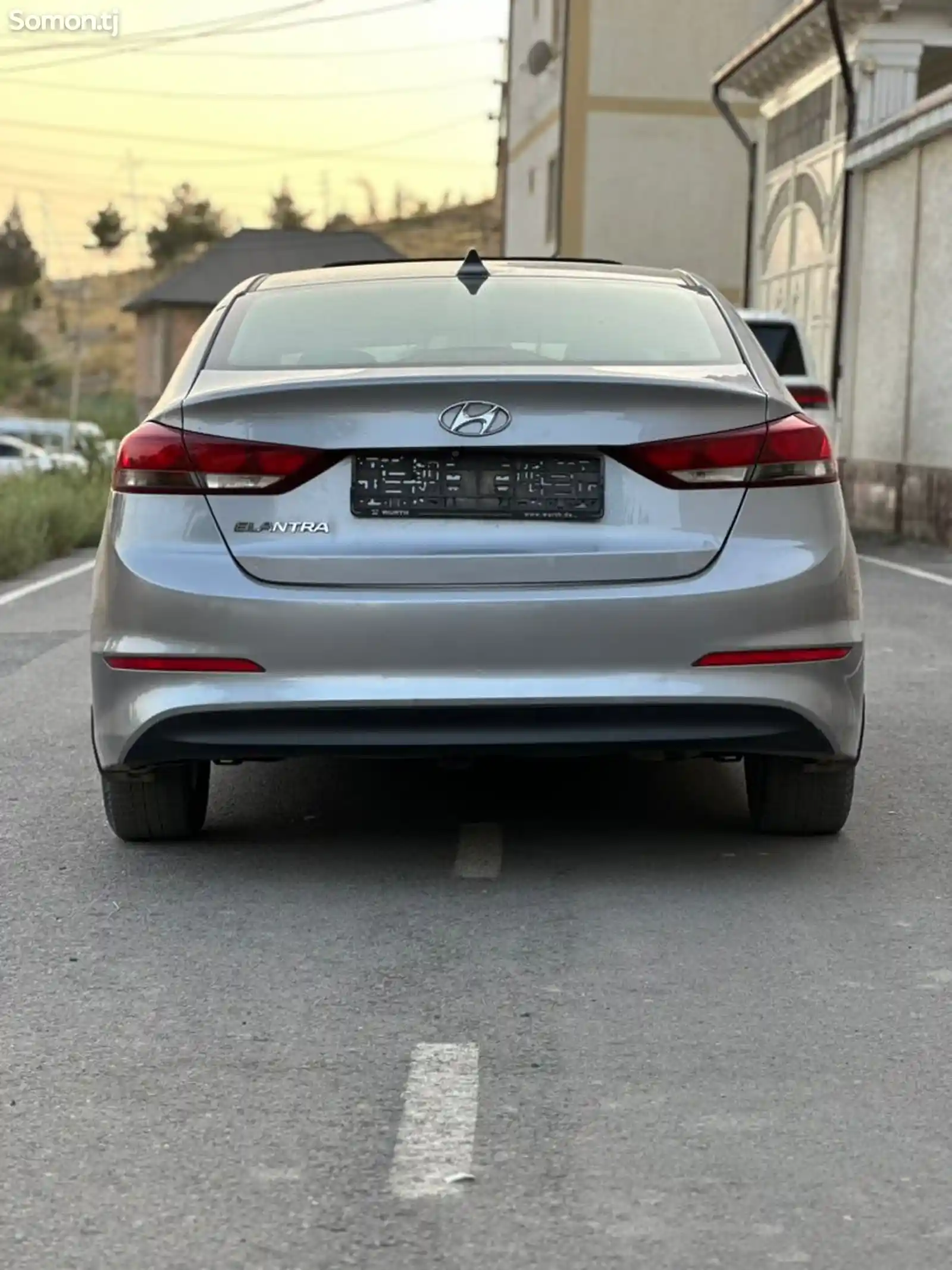 Hyundai Elantra, 2016-6