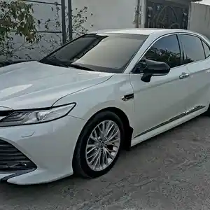 Toyota Camry, 2019