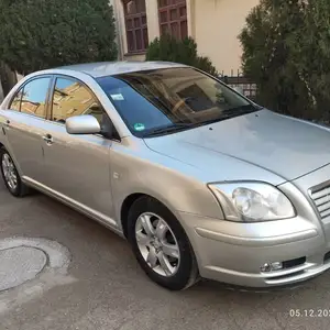 Toyota Avensis, 2005