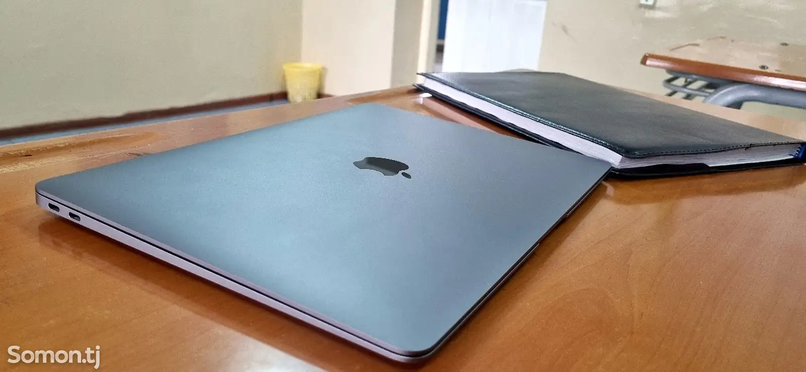 Ноутбук Macbook Air 2020 M1 8/256gb-1