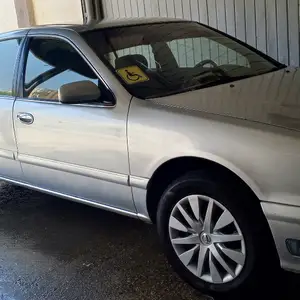 Nissan Cefiro, 1998