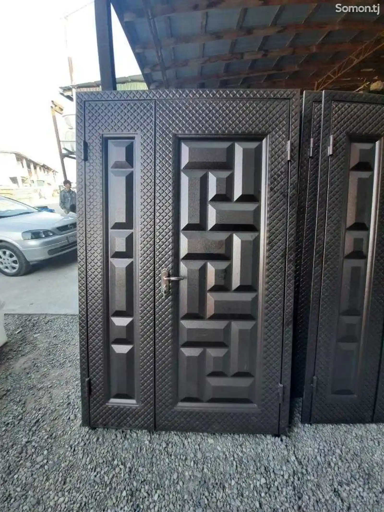 Железная Дверь