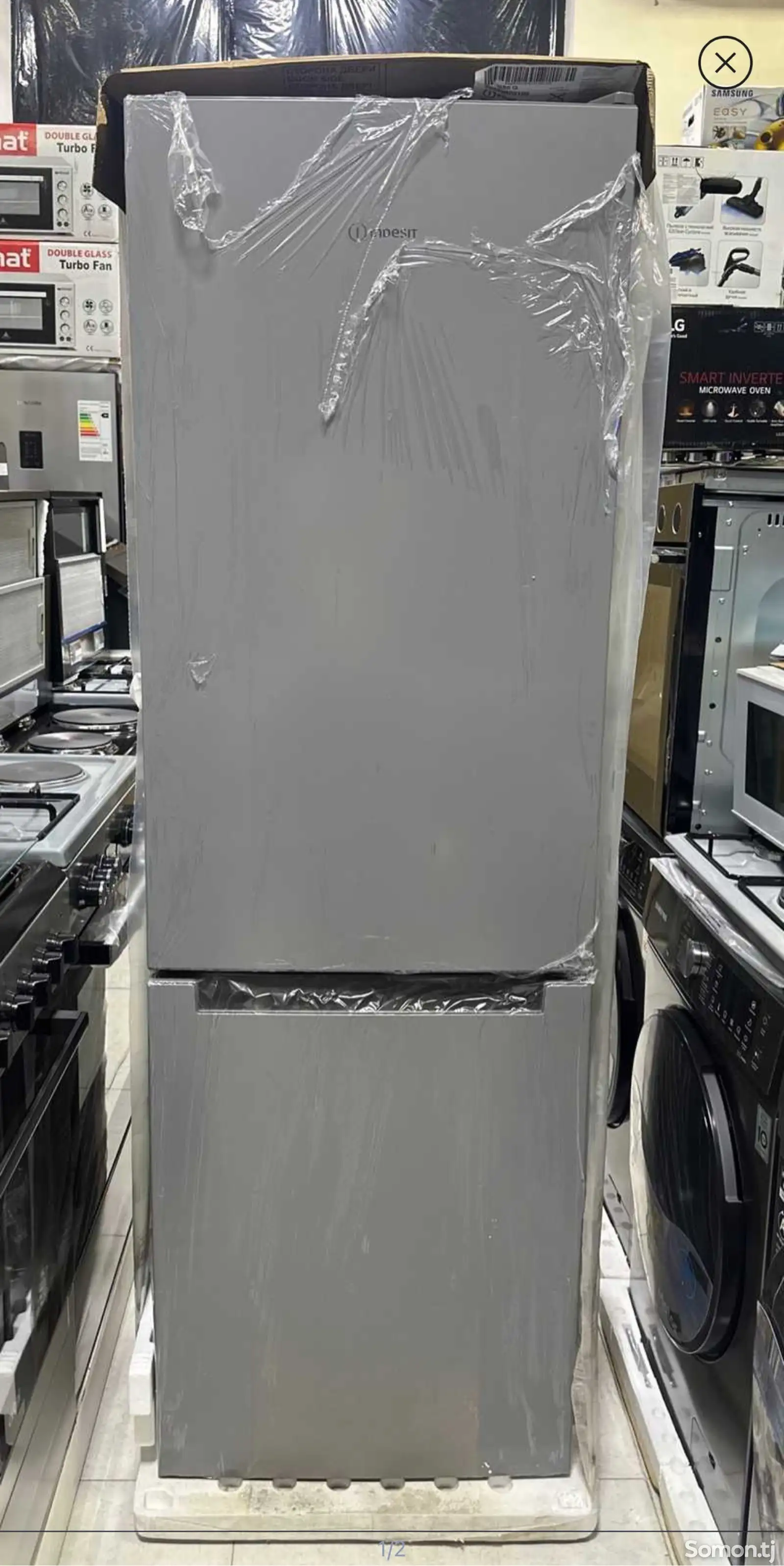 Холодильник Indesit-1