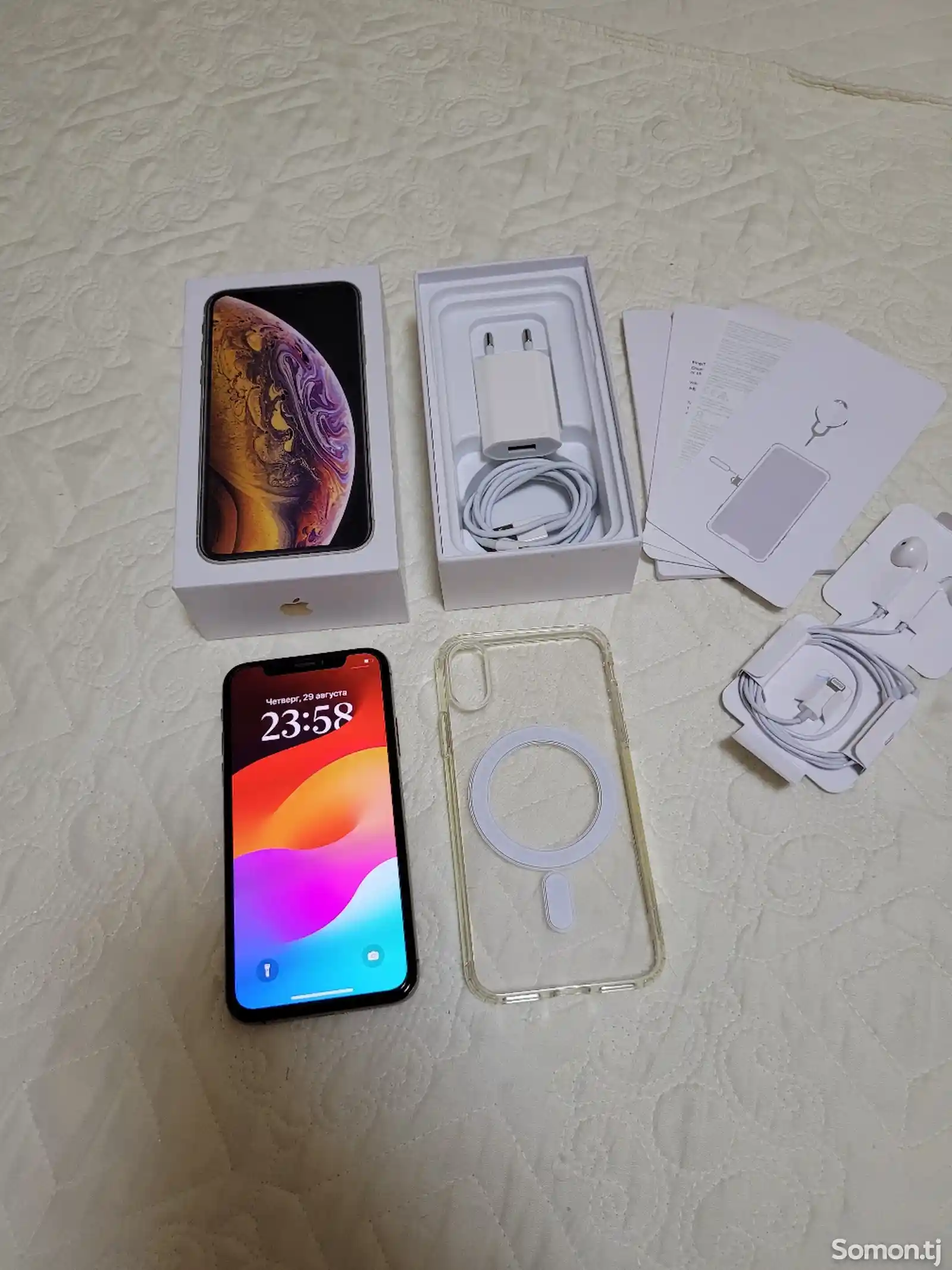 Apple iPhone Xs, 64 gb, Gold-3