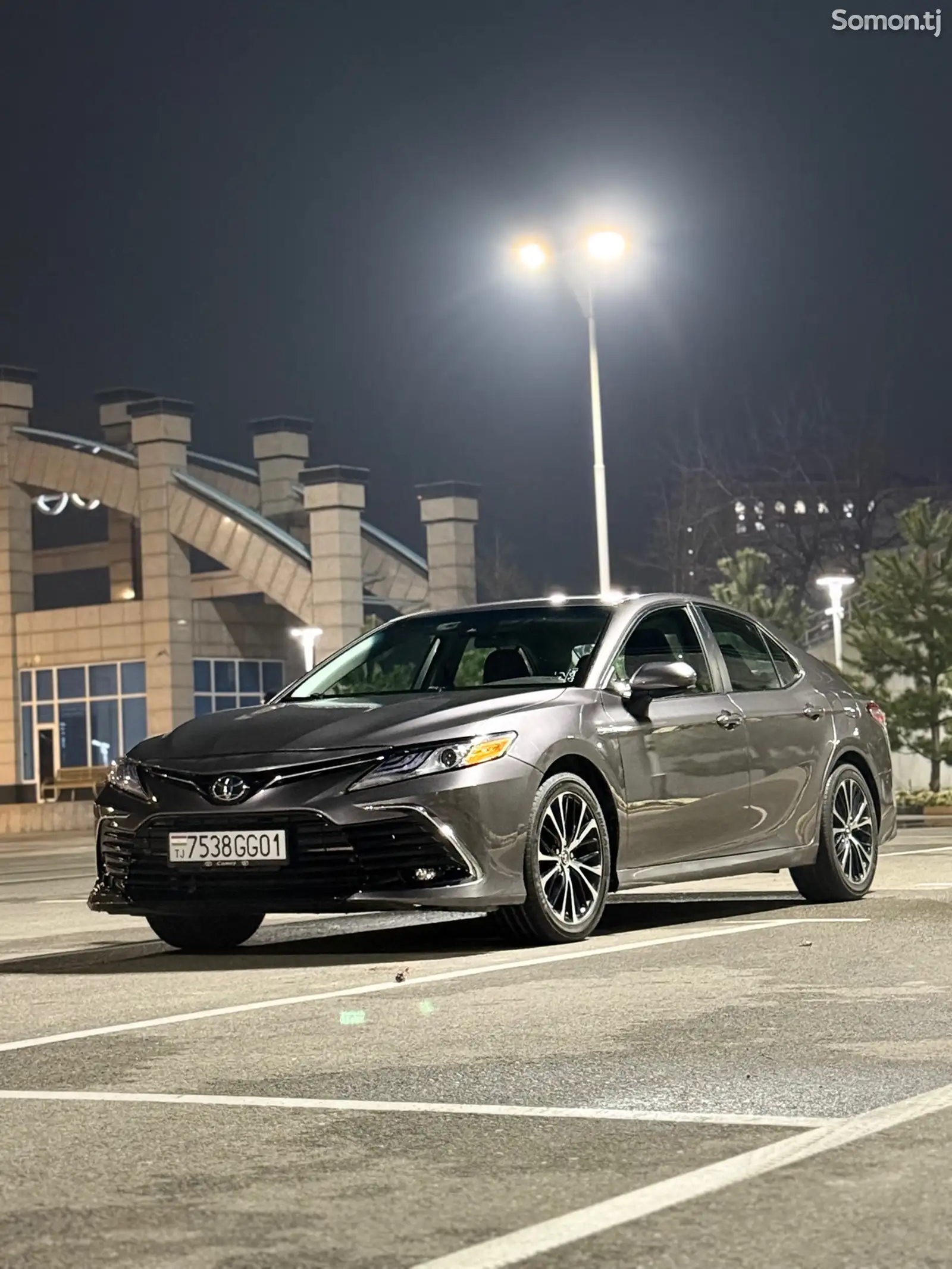 Toyota Camry, 2018-1