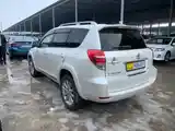 Toyota RAV 4, 2010-4