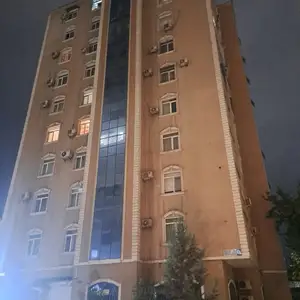 3-комн. квартира, 4 этаж, 137 м², И Сомони, Овир