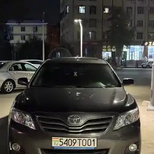 Toyota Camry, 2010