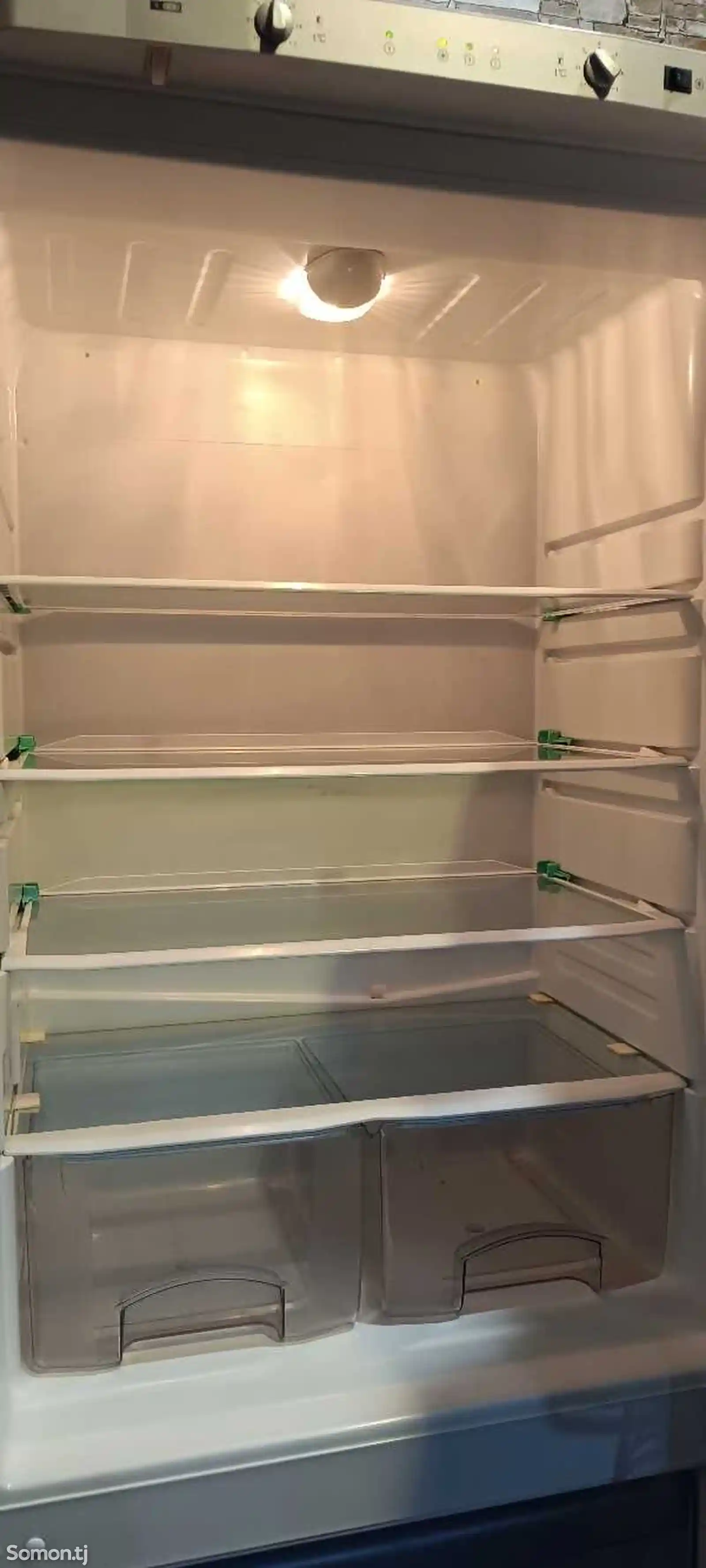Холодильник Atlant-10