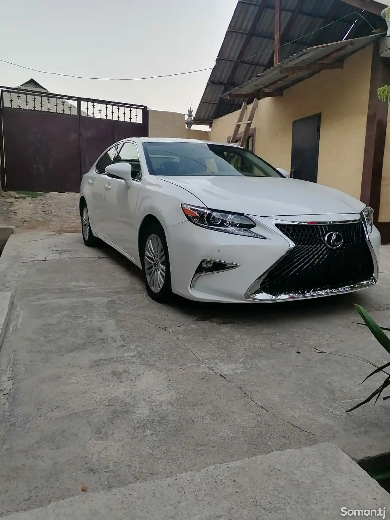 Lexus ES series, 2015-9