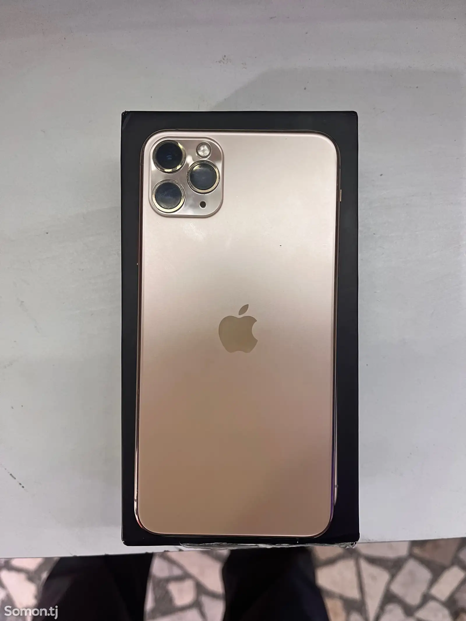 Apple iPhone 11 Pro Max, 64 gb, Gold-1