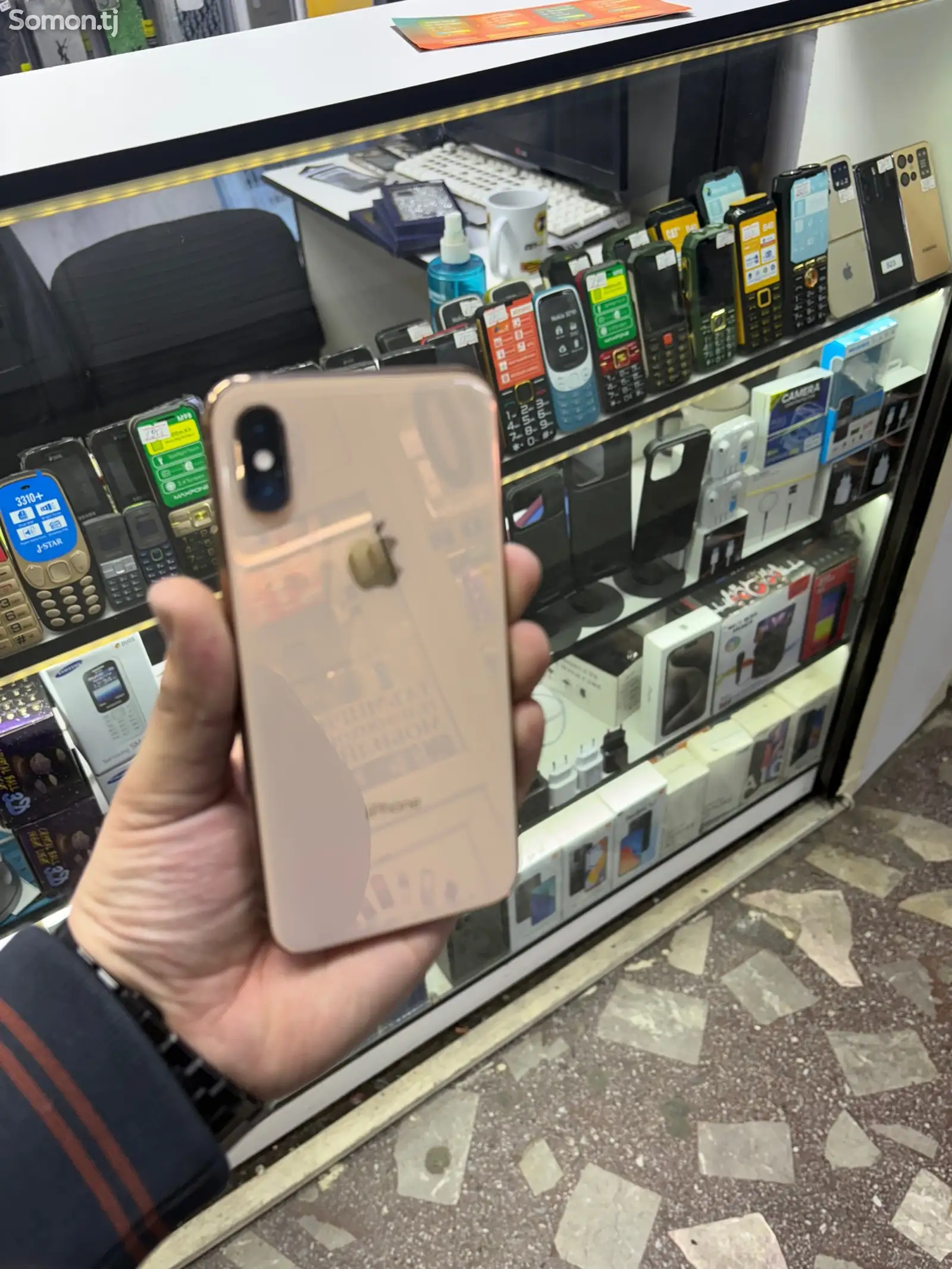 Apple iPhone Xs, 64 gb, Gold-1