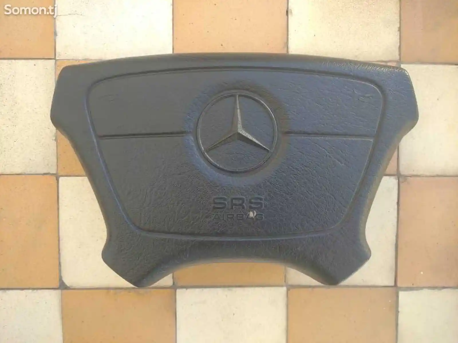 Подушка безопасности от Mercedes-Benz-1