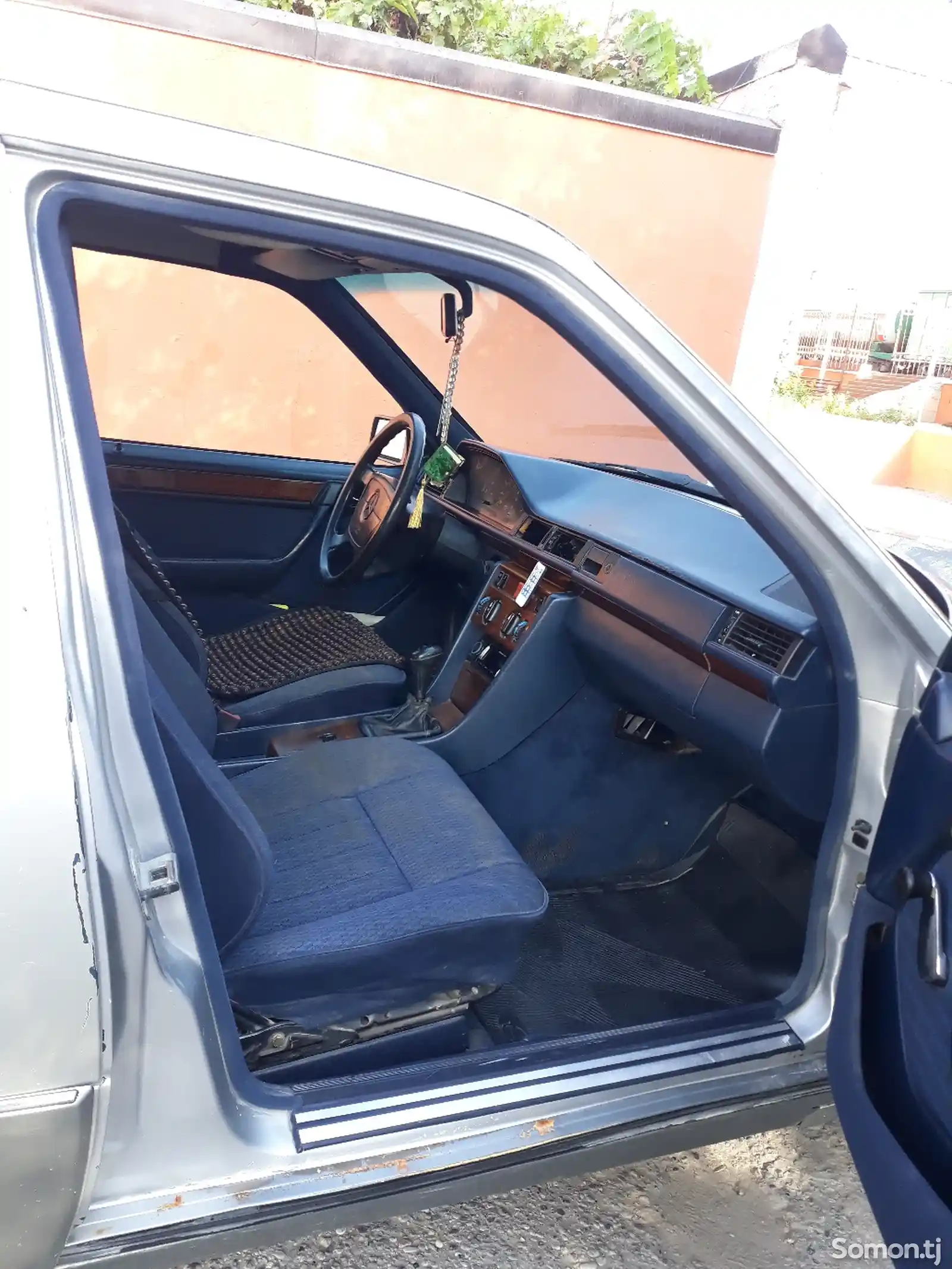 Mercedes-Benz W124, 1995-11