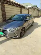 Hyundai Elantra, 2018-4