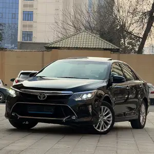 Toyota Camry, 2016