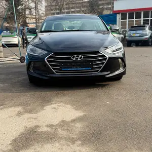 Hyundai Elantra, 2017